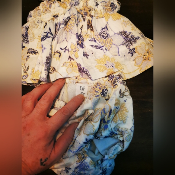 Baby Gap 9-12m set - Picture 3 of 4